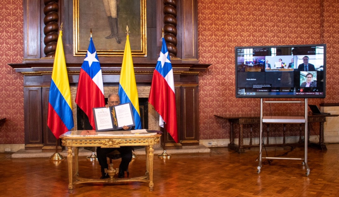 Colombia y Chile suscriben Memorando de Entendimiento para la creación de la Comisión Binacional con el propósito de resaltar la relación histórica de amistad