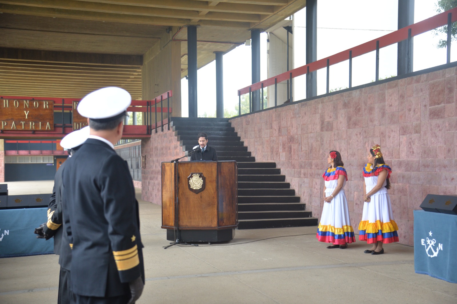 Conmemoración del 202° aniversario de la Armada Nacional de Colombia en la Escuela Naval “Arturo Prat” de Valparaíso