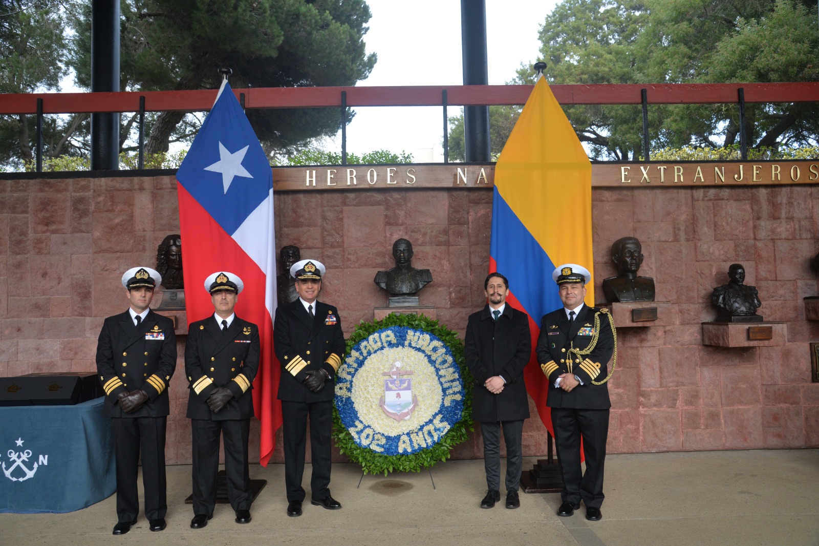 Conmemoración del 202° aniversario de la Armada Nacional de Colombia en la Escuela Naval “Arturo Prat” de Valparaíso