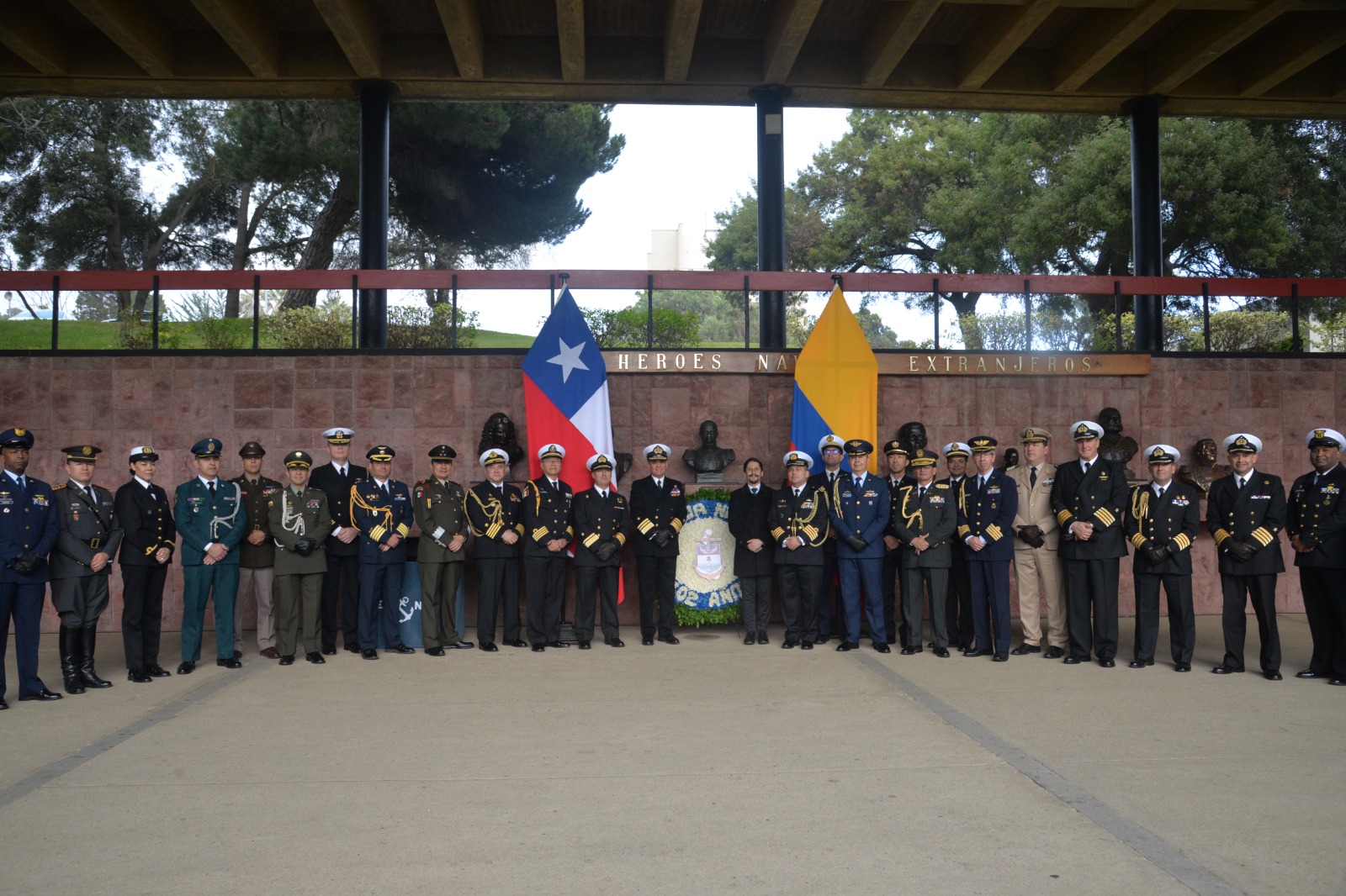 Conmemoración del 202° aniversario de la Armada Nacional de Colombia en la Escuela Naval “Arturo Prat” de Valparaíso