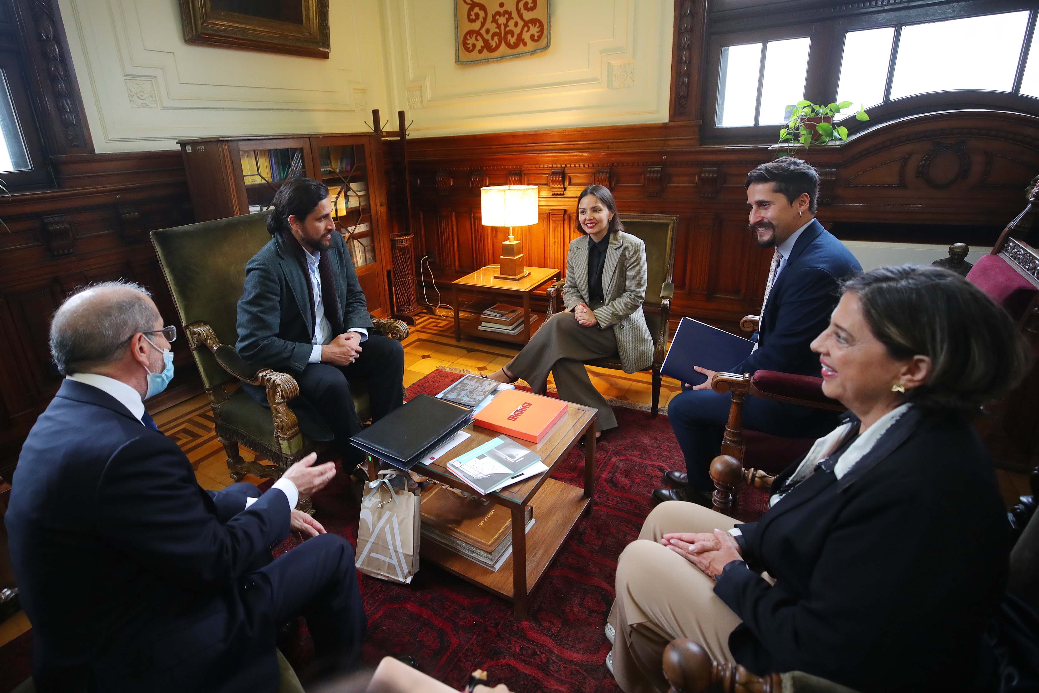 Reunión bilateral con la Ministra Carolina Arredondo