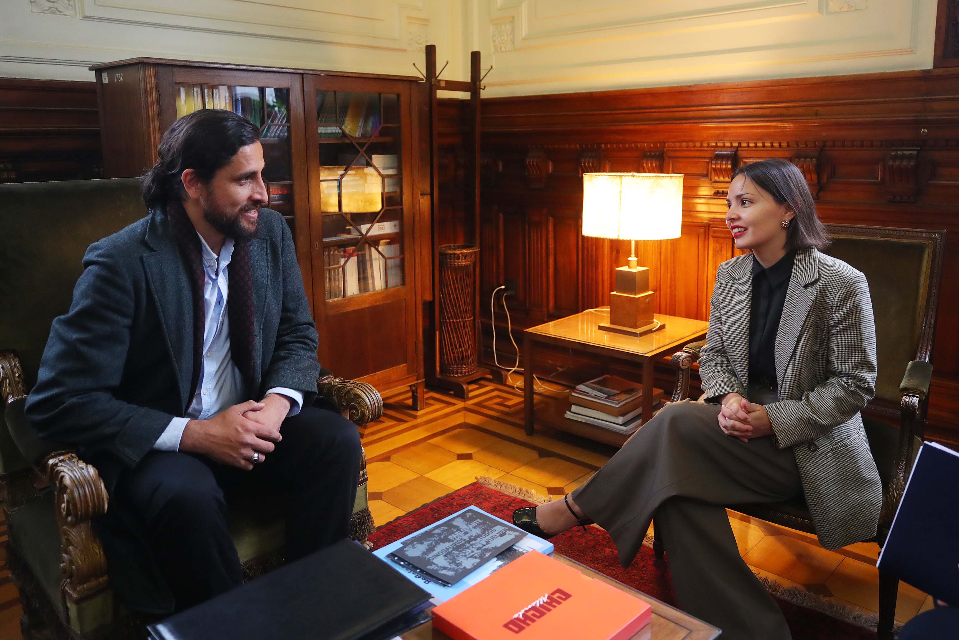 Reunión entre el Viceministro Fabián Sánchez y la Ministra Carolina Arredondo