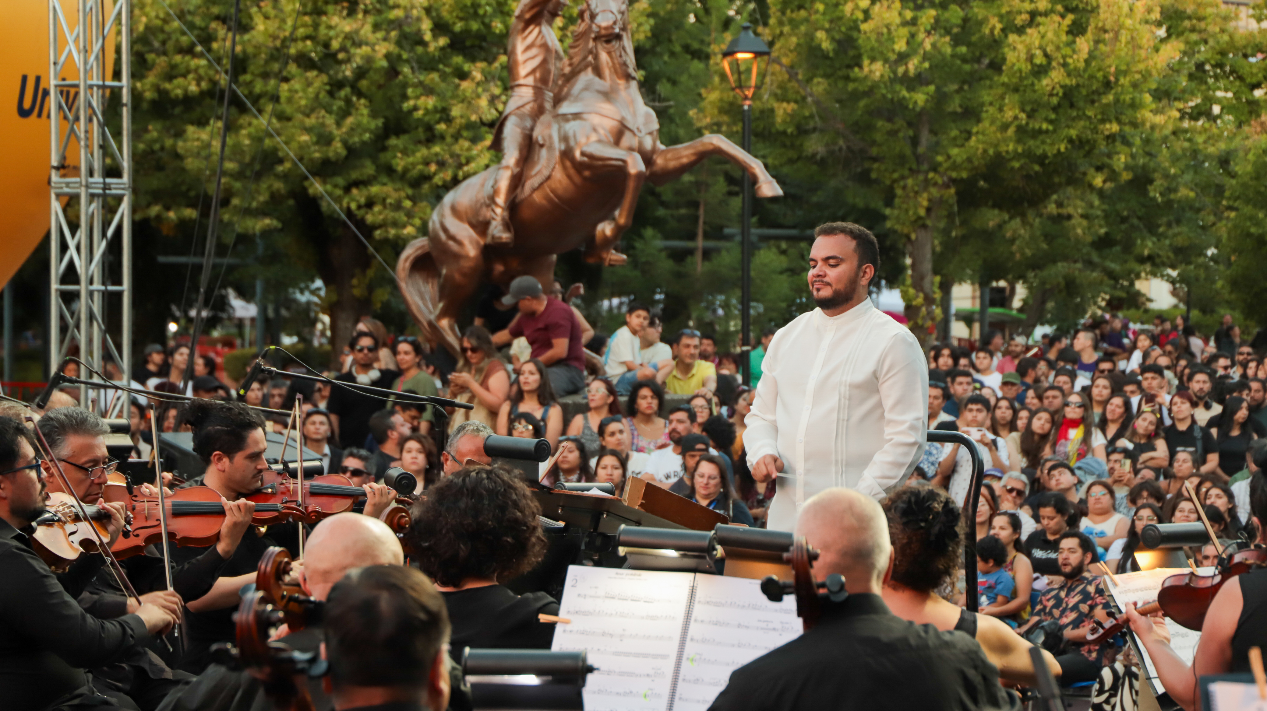 Histórica participación del maestro colombiano Jesús David Caro en trilogía de conciertos de la Universidad de Concepción
