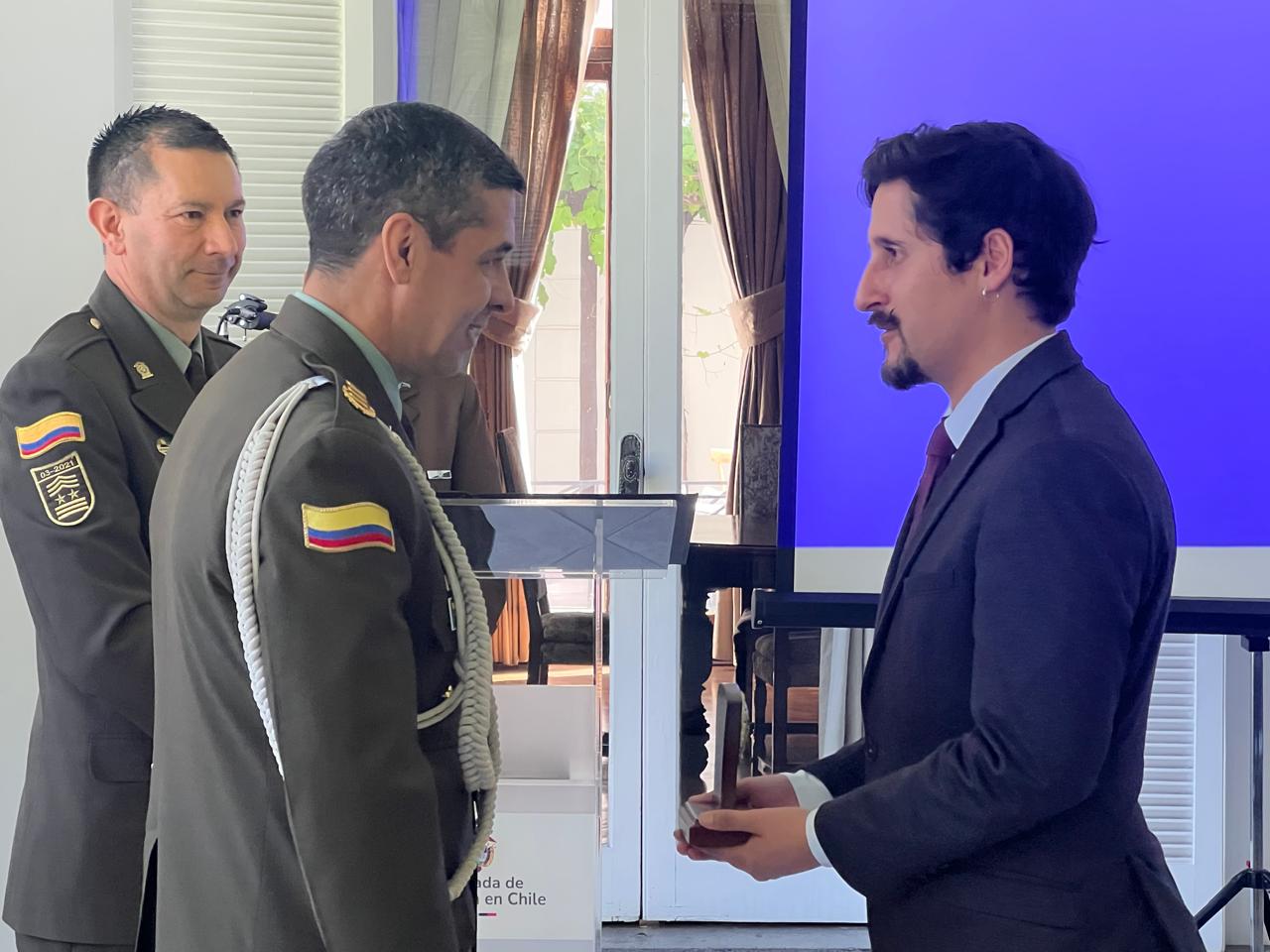 Embajada de Colombia en Chile conmemora los 134 años de la Policía Nacional de Colombia
