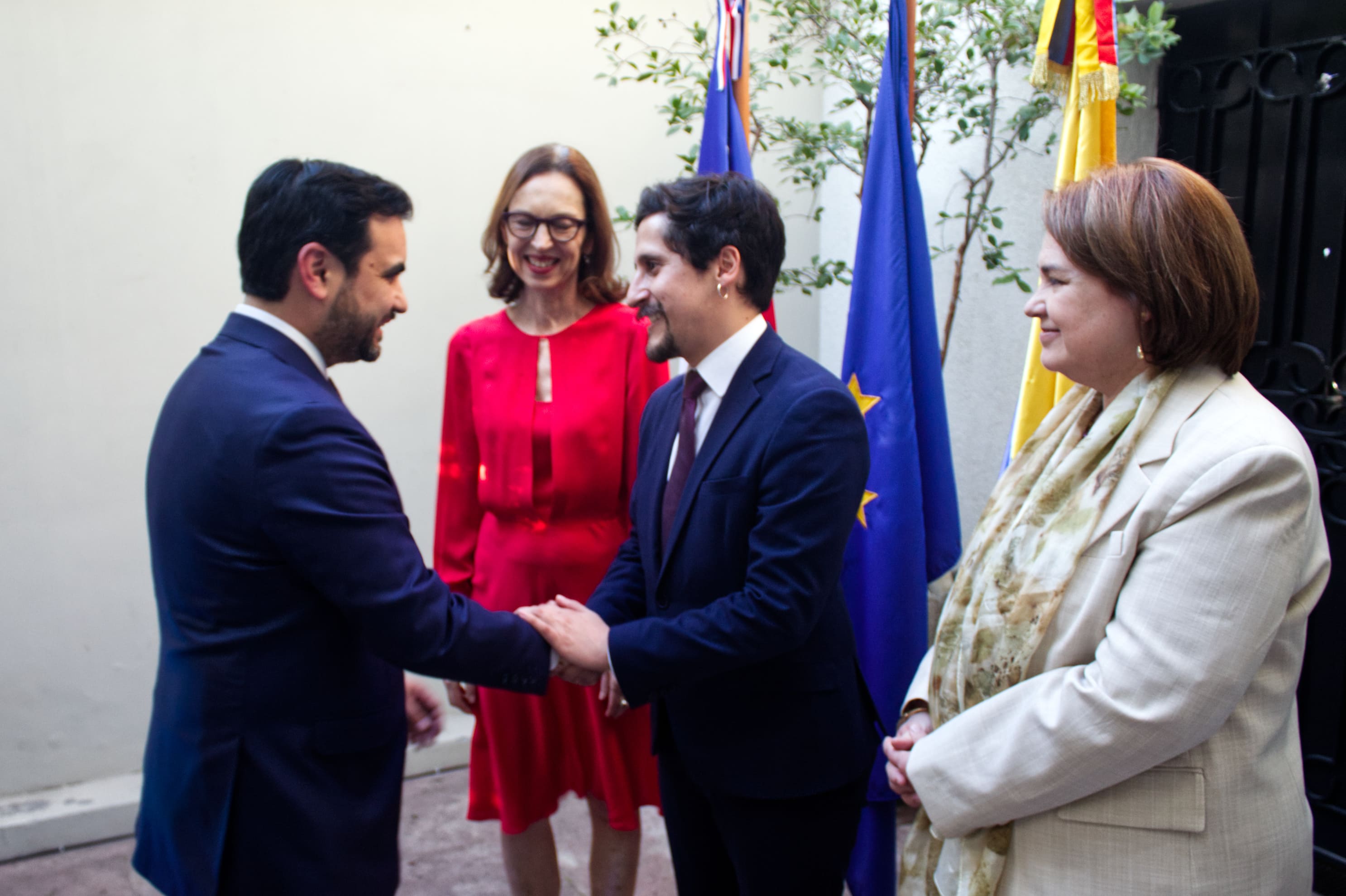 Recepción diplomática en Chile marca el preludio de la IV Cumbre CELAC–UE en Santa Marta, Colombia