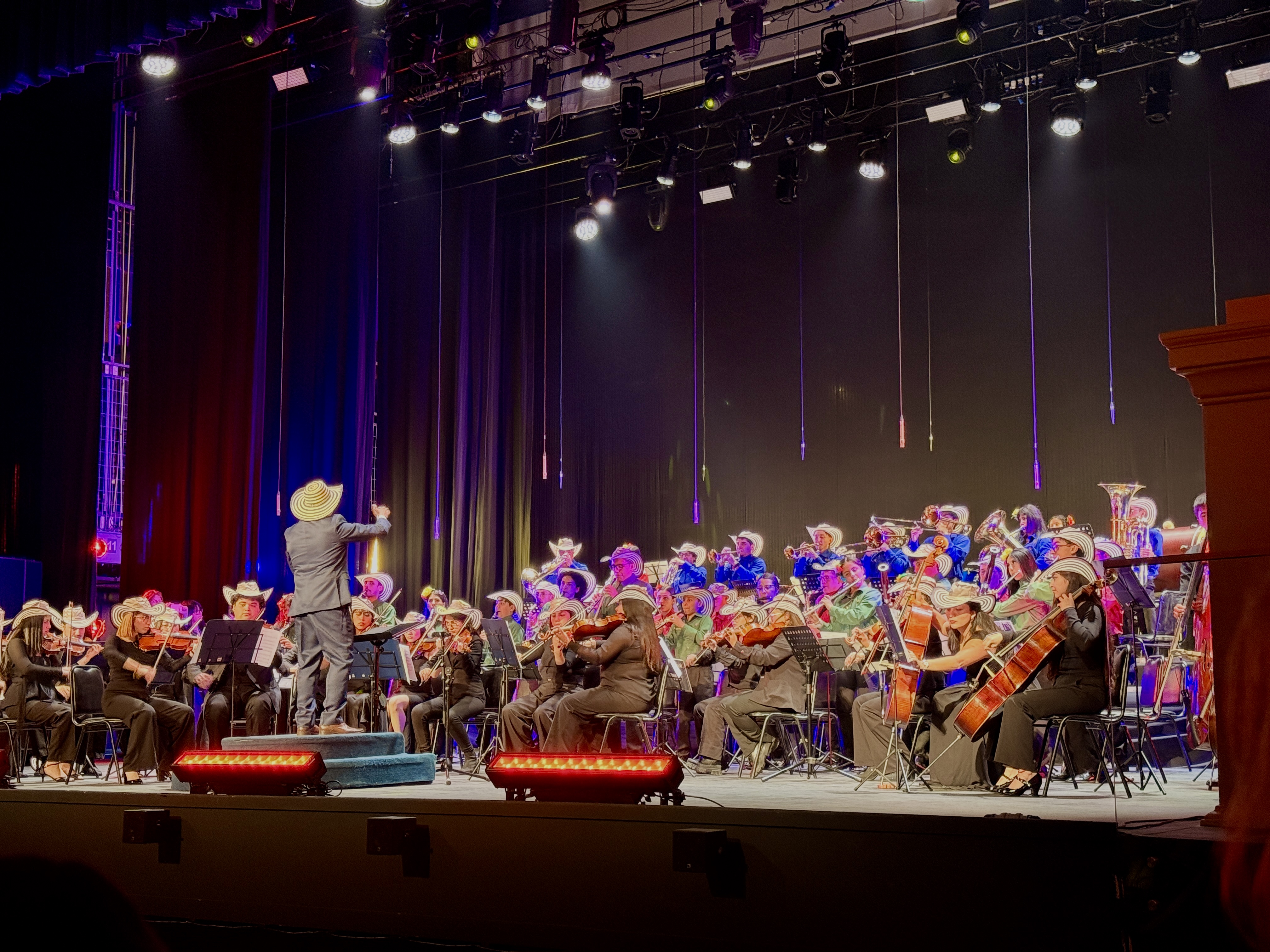 Hilando sonidos, uniendo culturas: jóvenes de Colombia y Chile se encontraron a través de la música
