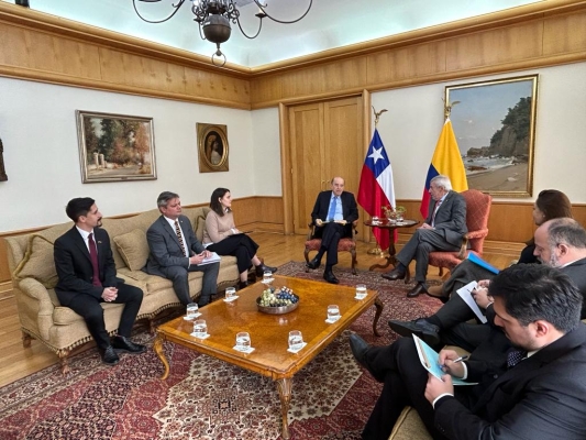 Integración regional y cooperación temas del canciller Leyva con gobierno de Chile